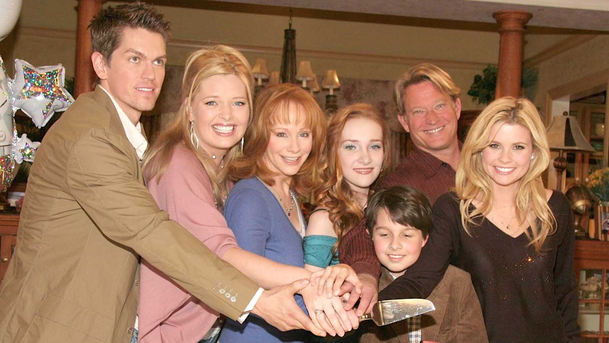 Cast of Reba