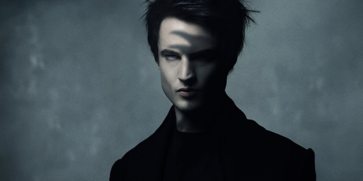 Tom Sturridge as Dream in the ‘Sandman’ series