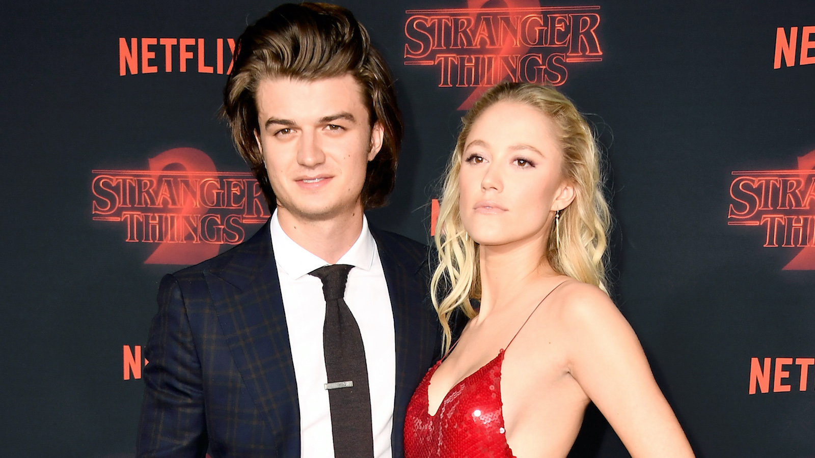 Joe Keery - Maika Monroe - Stranger Things