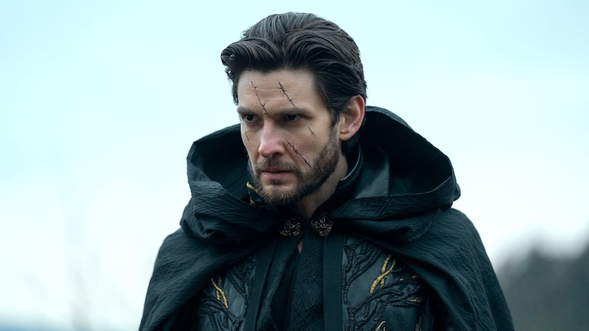 Ben Barnes as General Girigan in Netflix's Shadow and Bone, with two long scars running down the length of his face