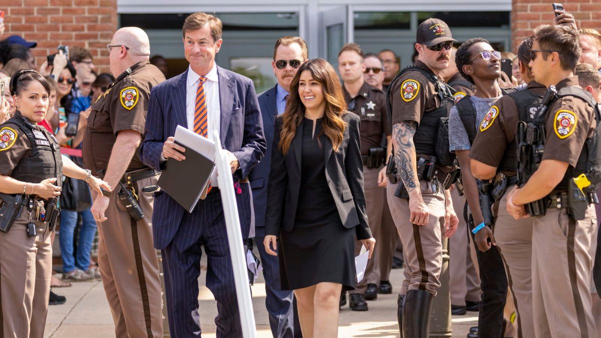 camille vasquez walking out of johnny depp amber heard trial