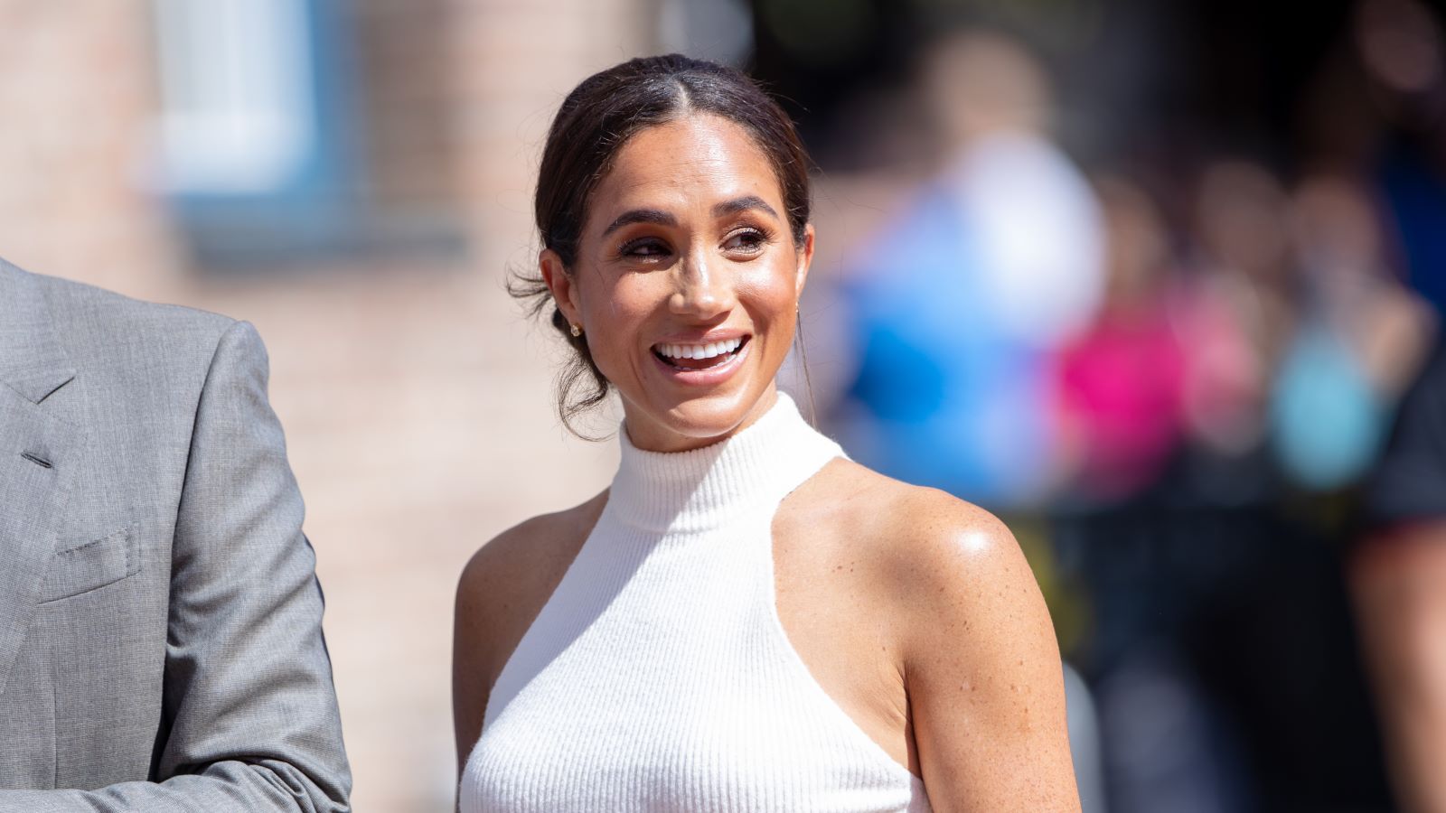 Meghan, Duchess of Sussex arrives at the town hall during the Invictus Games Dusseldorf 2023 - One Year To Go events, on September 06, 2022 in Dusseldorf, Germany. (Photo by Joshua Sammer/Getty Images for Invictus Games Dusseldorf 2023)