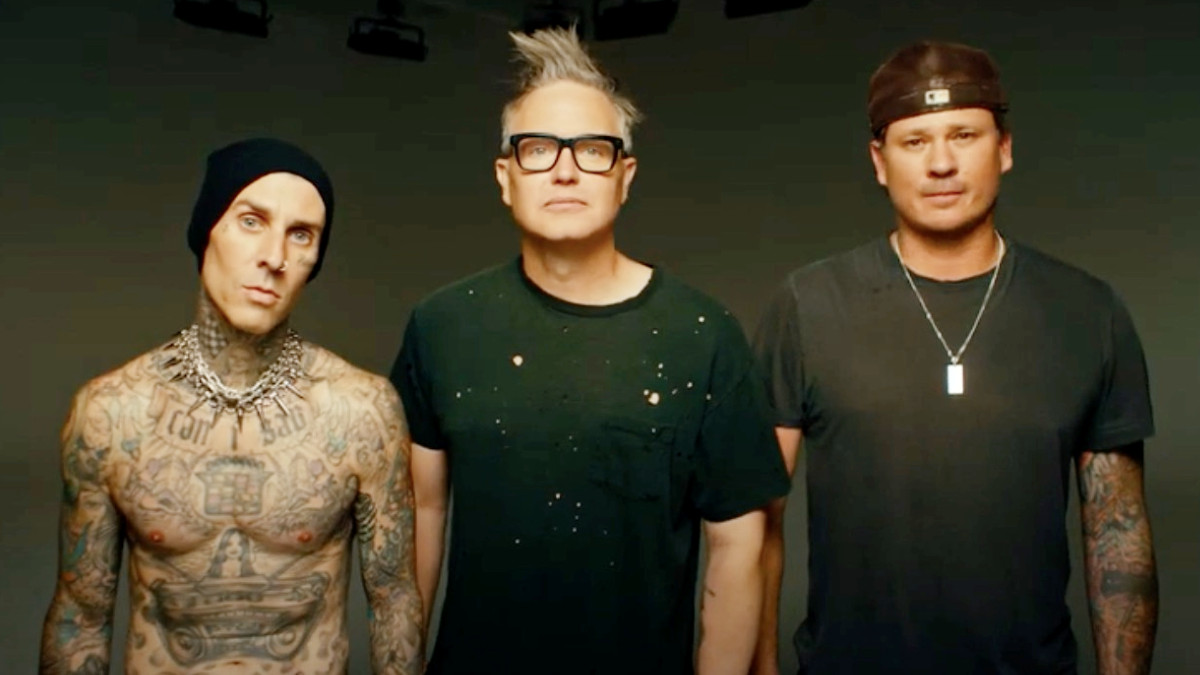 Screengrab of blink-182's tour announcement on YouTube