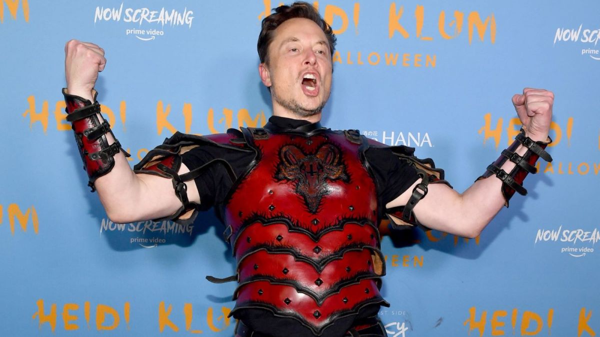 Elon Musk attends Heidi Klum's 21st Annual Halloween Party presented by Now Screaming x Prime Video and Baileys Irish Cream Liqueur at Sake No Hana at Moxy Lower East Side on October 31, 2022 in New York City. (Photo by Noam Galai/Getty Images for Heidi Klum)