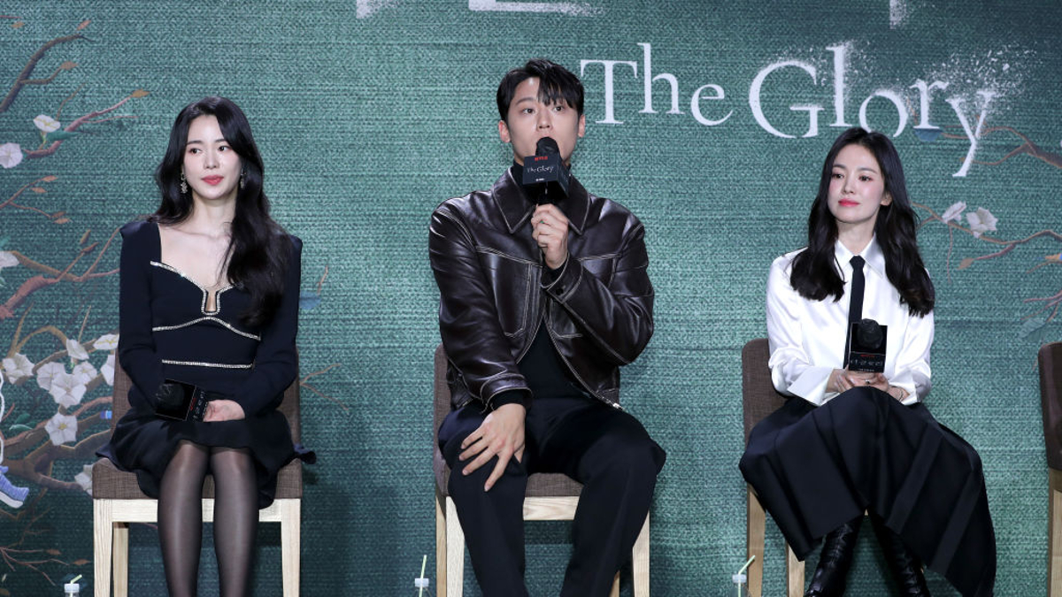 South Korean actor Lee Do-Hyun (C) attends "The Glory" Netflix press conference on December 20, 2022 in Seoul, South Korea.