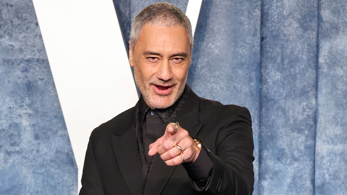 BEVERLY HILLS, CALIFORNIA - MARCH 12: Taika Waititi attends the 2023 Vanity Fair Oscar Party Hosted By Radhika Jones at Wallis Annenberg Center for the Performing Arts on March 12, 2023 in Beverly Hills, California.