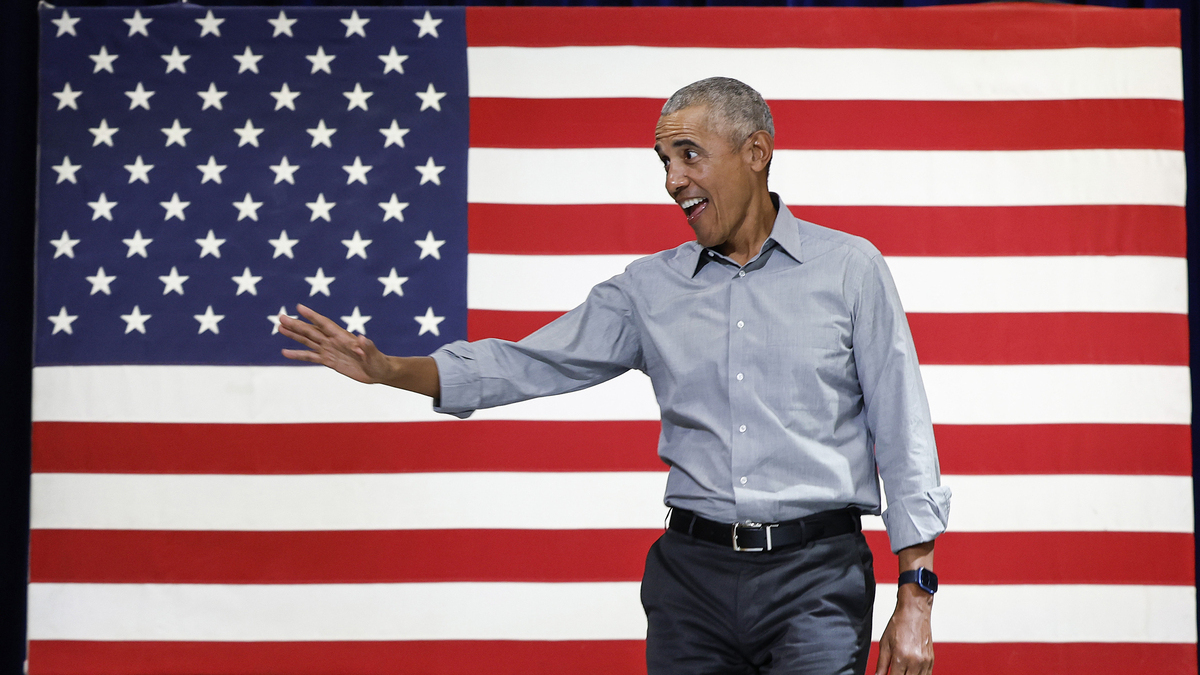 Former U.S. President Barack Obama walks onstage at a campaign rally in support of Nevada Democrats at Cheyenne High School on November 01, 2022 in North Las Vegas, Nevada