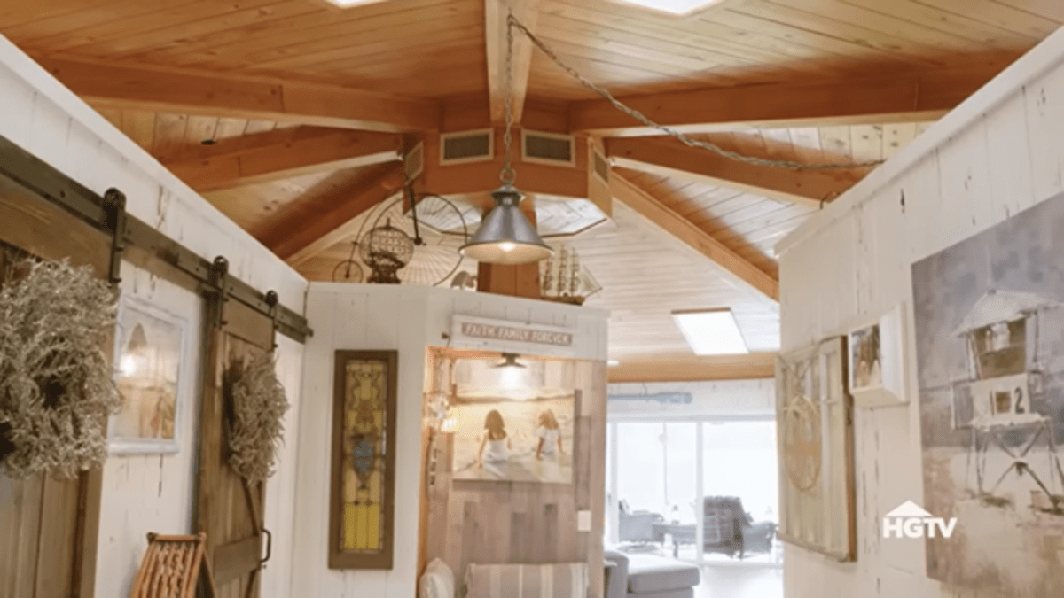 A pecky cypress, dome-shaped interior with a beach motif. 