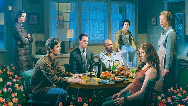 Official poster of "Six Feet Under" series