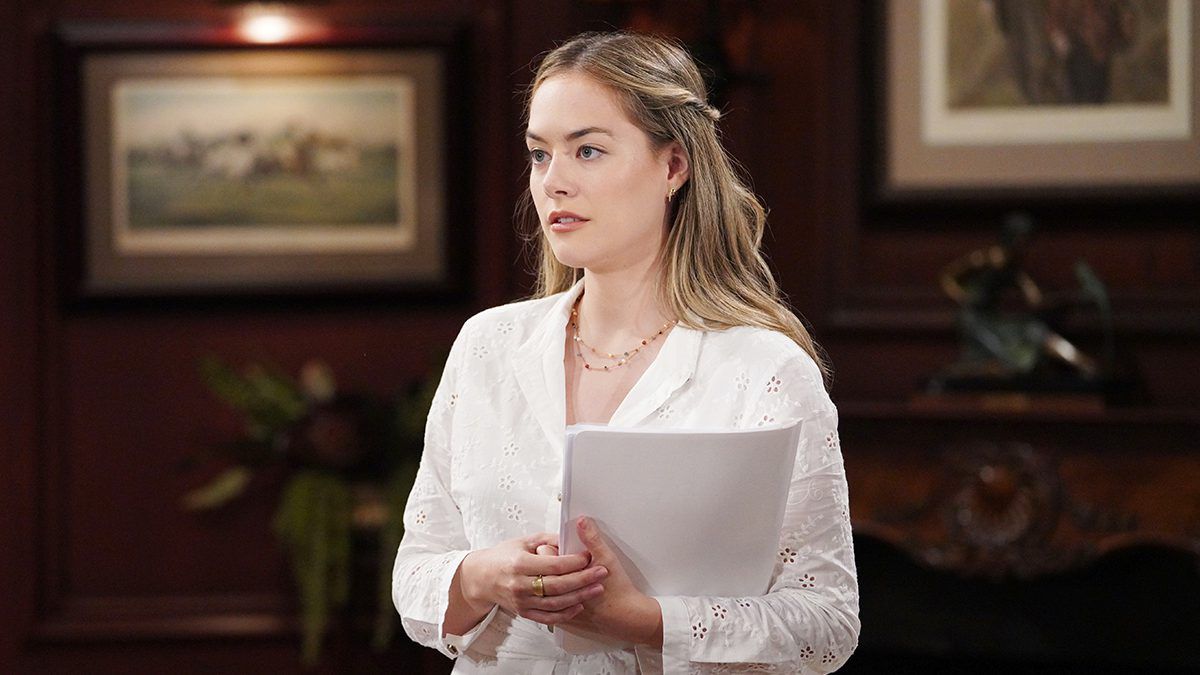 Annika Noelle as Hope Logan in The Bold and the Beautiful.